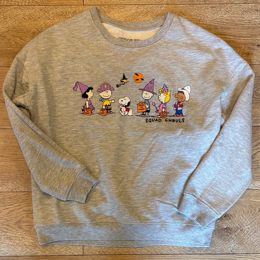 Gray Peanuts Halloween Sweatshirt